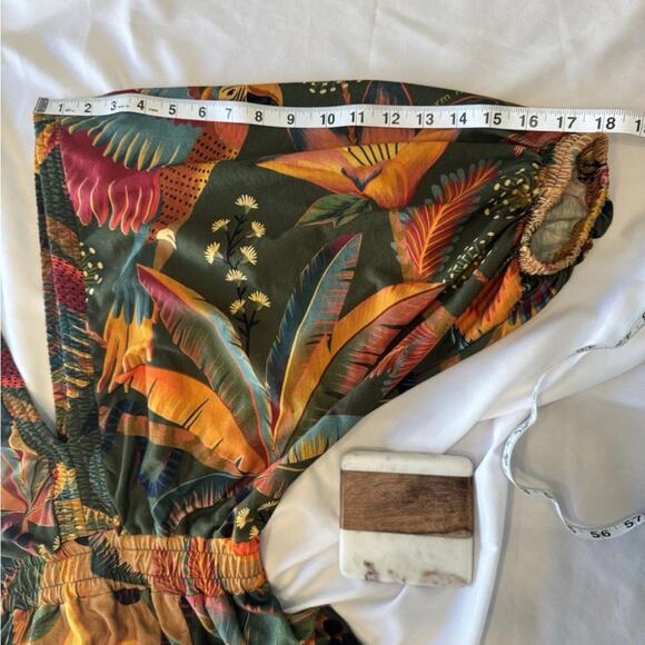 FARM RIO 100% organic cotton with a double V bodice and jungle print in size XS - Picture 5 of 9